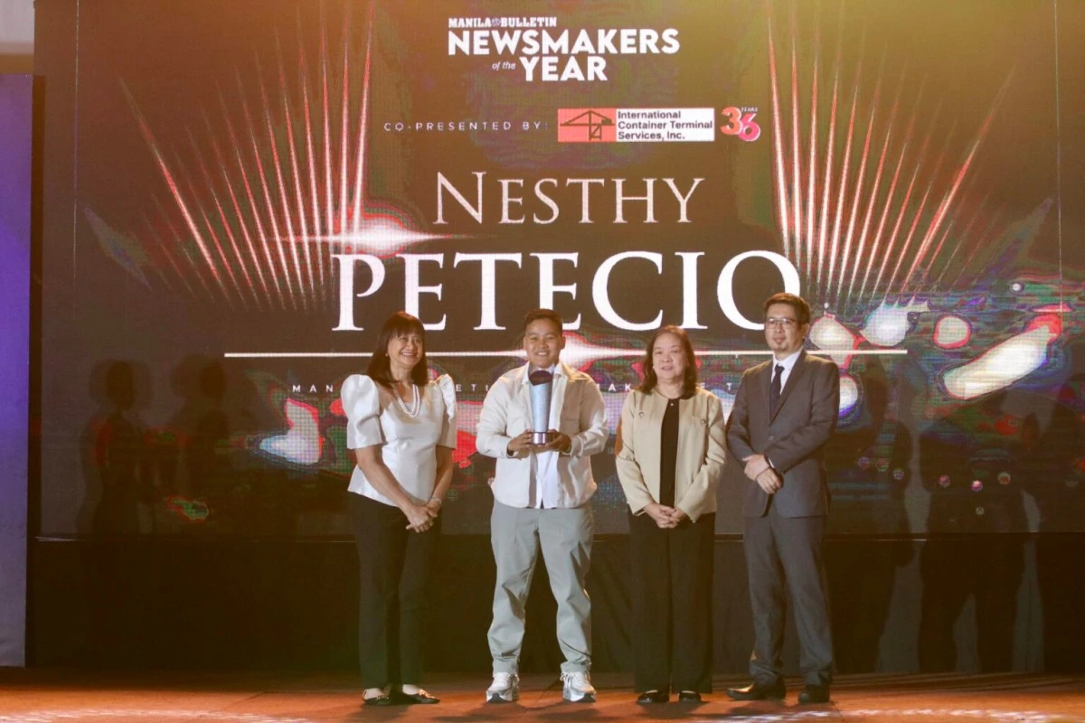 MB Executive Editor Pink Colmenares with Olympic boxing medalist Nesthy Petecio, ICTSI Executive director Filip Laurena, and ICTSI Foundation Program Operations Manager Francis J G. Bartolome