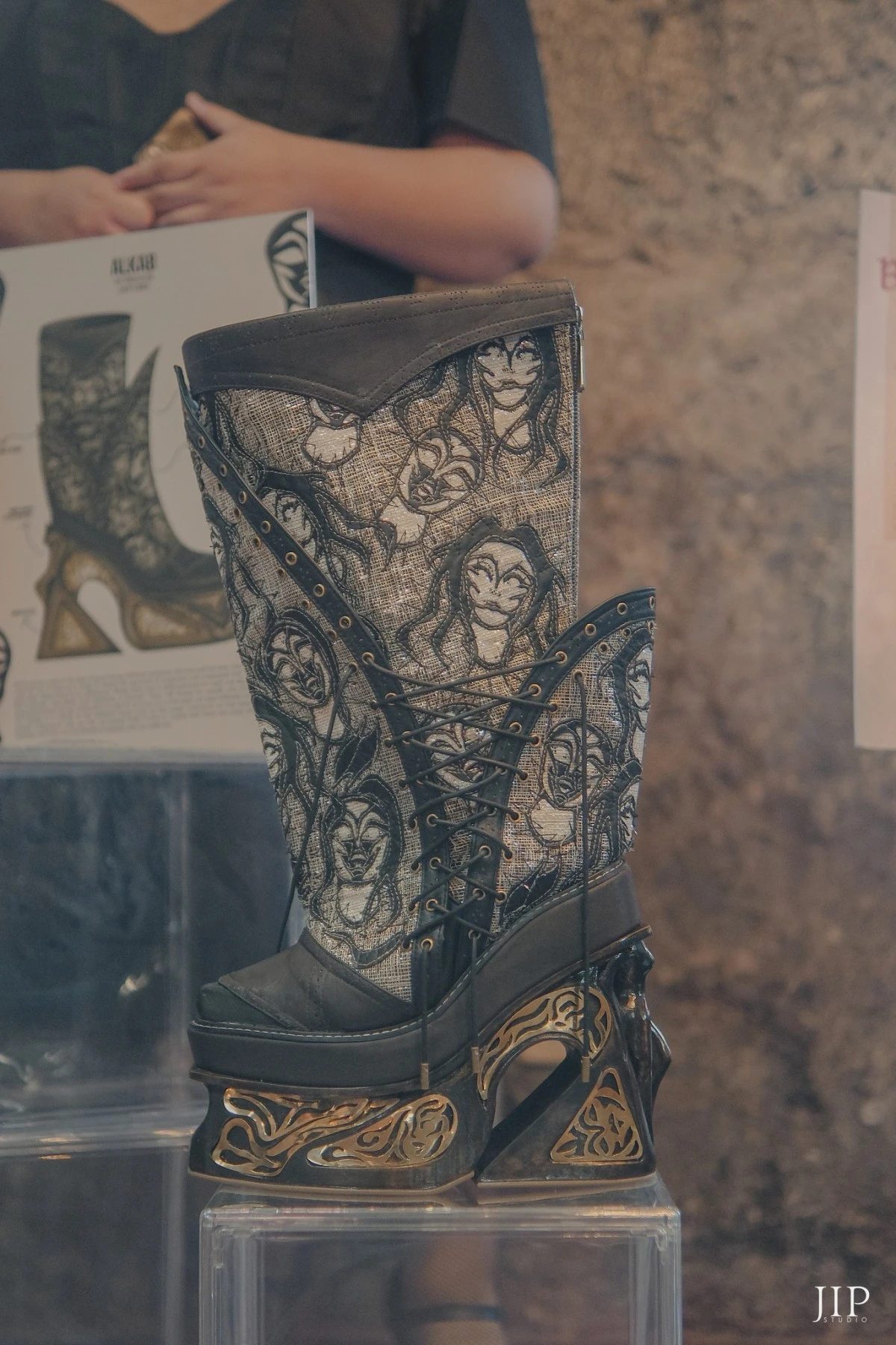 Fred Leysa’s ‘Alkab’