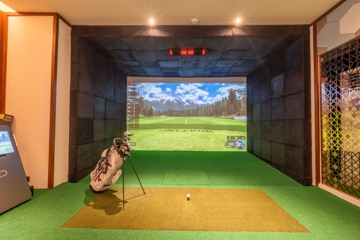 Tee on Third at The Residences at The Westin Manila