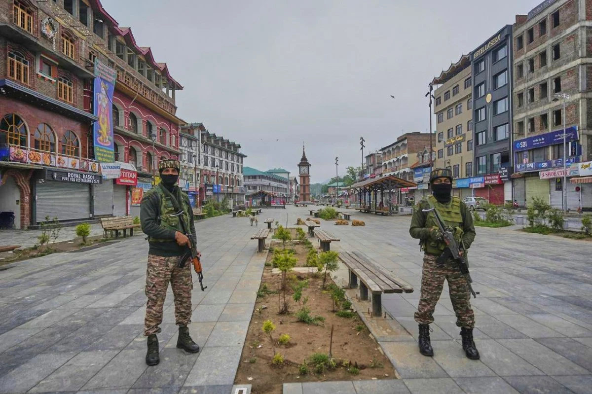 
INDIAN paramilitary soldiers stand guard after loud explosions were heard in Srinagar, in Indian controlled Kashmir, Saturday, May 10, 2025. (AP)
