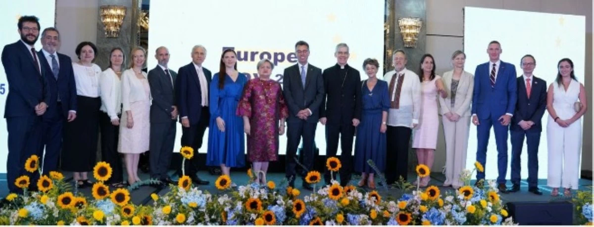 Ambassador Massimo Santoro with DFA Acting Secretary Theresa Lazaro, Apostolic Nuncio Charles John Brown together with the EU Member States Ambassadors and Consuls: Charges de’ Affaires of France Embassy, Ambassador Ioannis Pediotis of the Embassy of Greece, Ambassador Yuliia Fediv of the Embassy of Ukraine, Ambassador Saija Nurminen of the Embassy of Finland, Ambassador Anna Ferry of the Embassy of Sweden,  Ambassador Miguel Utray Delgado of the Embassy of Spain, Ambassador Franz-Michael Skjold Mellbin of the Embassy of Denmark, Ambassador Dr. Titanilla Tóth of the Embassy Hungary, Ambassador Räduta-Dana Matache of the embassy of Romania, Ambassador Michel Monique M. Parys of the Embassy of Belgium, Ambassador Maria Alfonsa Magdalena Geraedts of the Embassy of Netherlands, Ambassador Dr. Smiljana Knez of the Embassy of Slovenia, Czech Deputy Head of Mission Dalibor Mička, Poland Chargé d'Affaires  Adam Dyszlewski and Ireland Deputy Head of Mission Embassy Erika Duffy