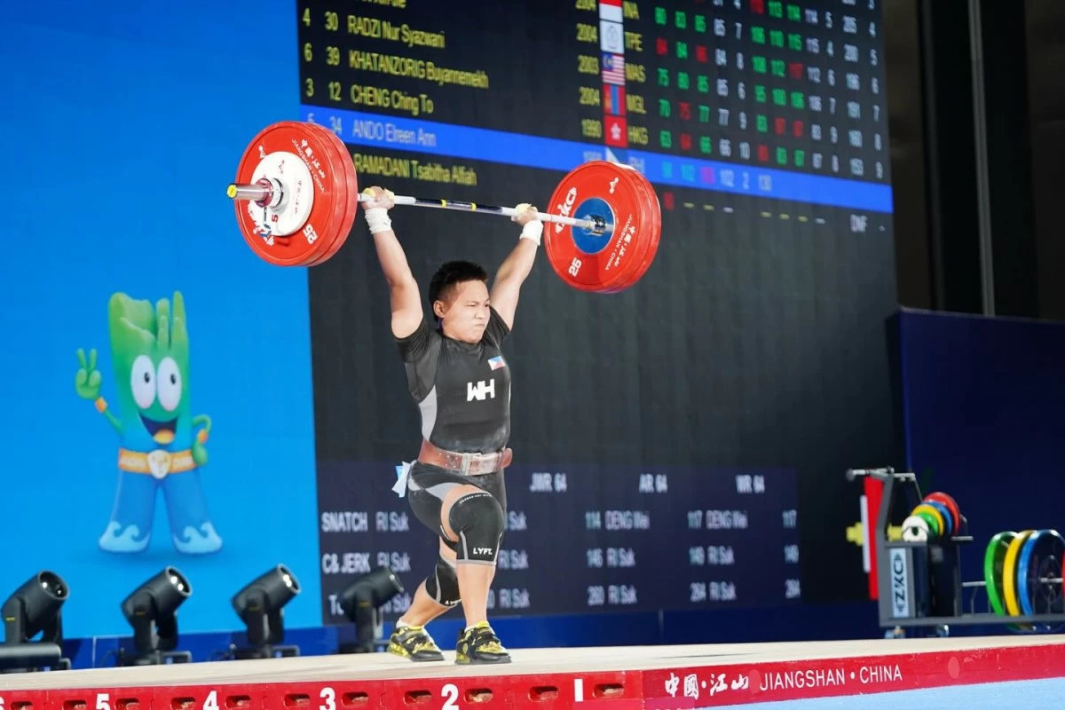 Elreen Ando competes in the women's 64kg class in the Asian Weightlifting Championships. (Asian Weightlifting Federation)