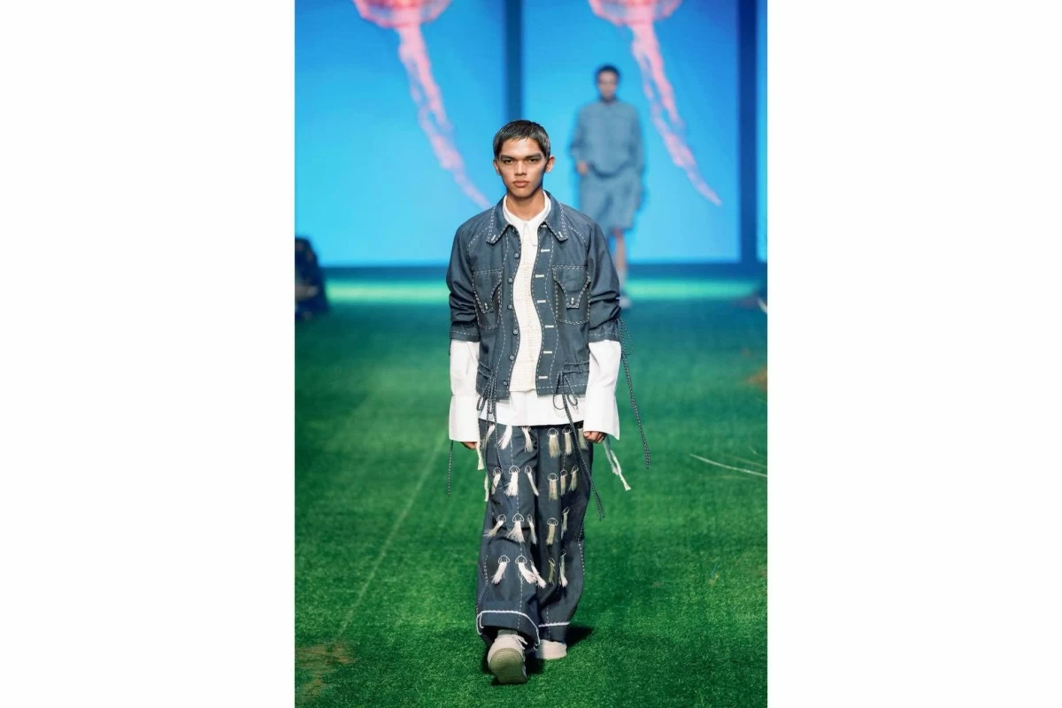 Peach Garde's 'Sea-scape'