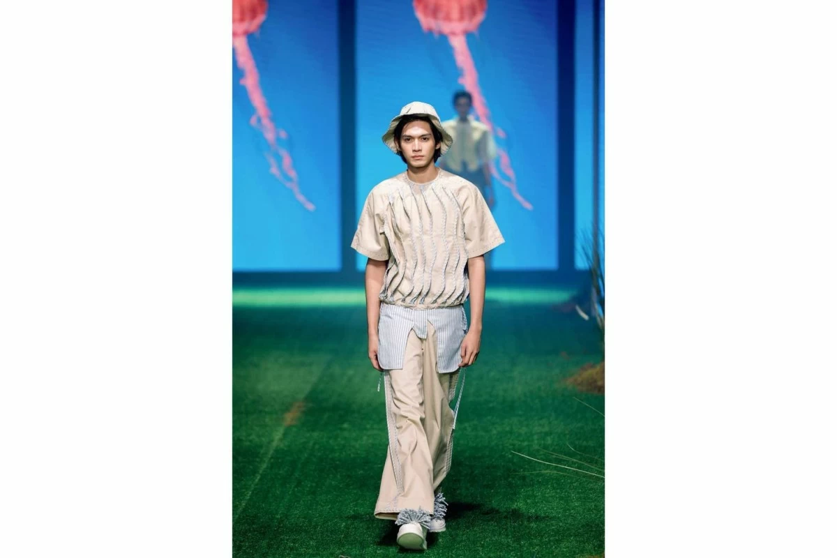 Peach Garde's 'Sea-scape'