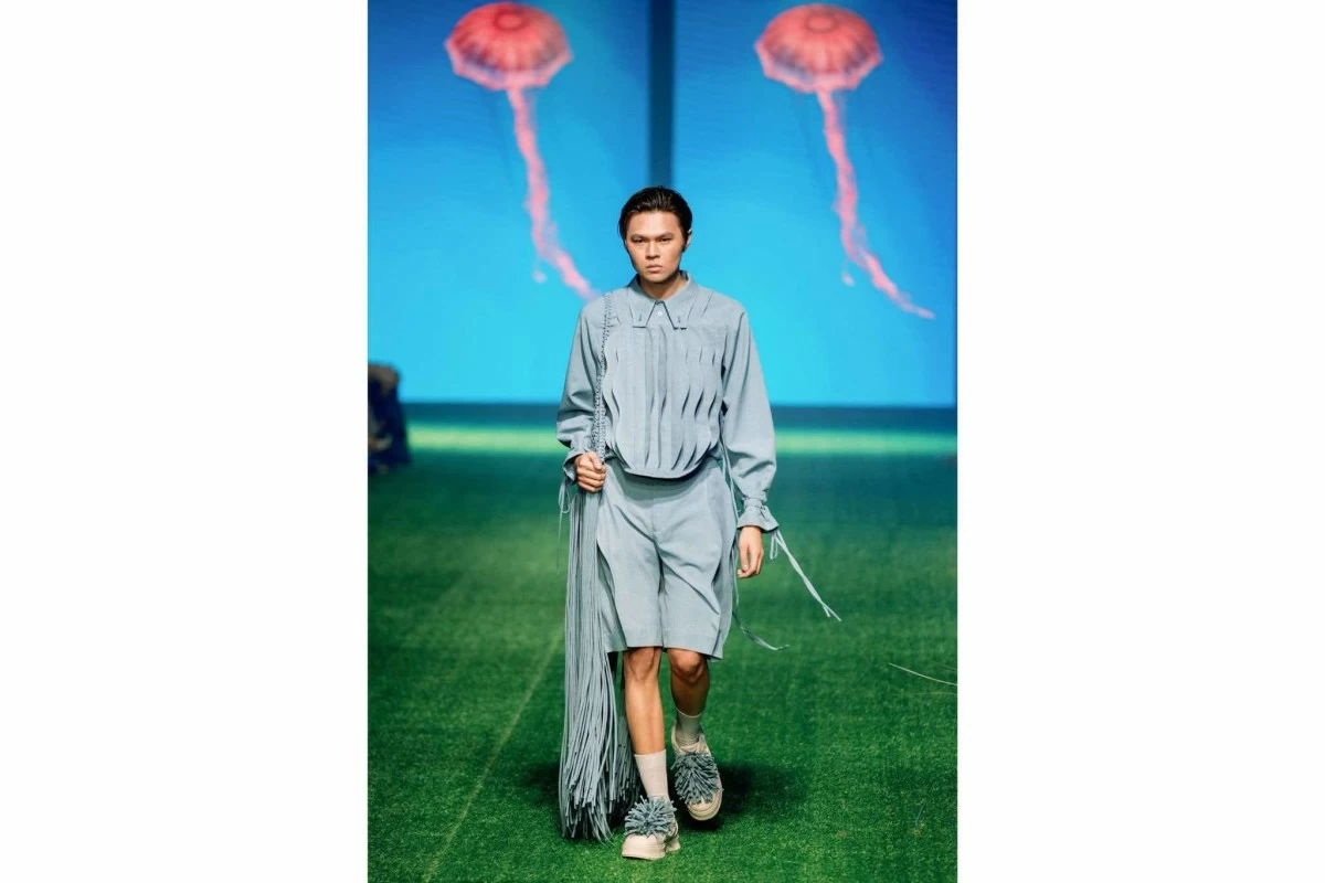 Peach Garde's 'Sea-scape'