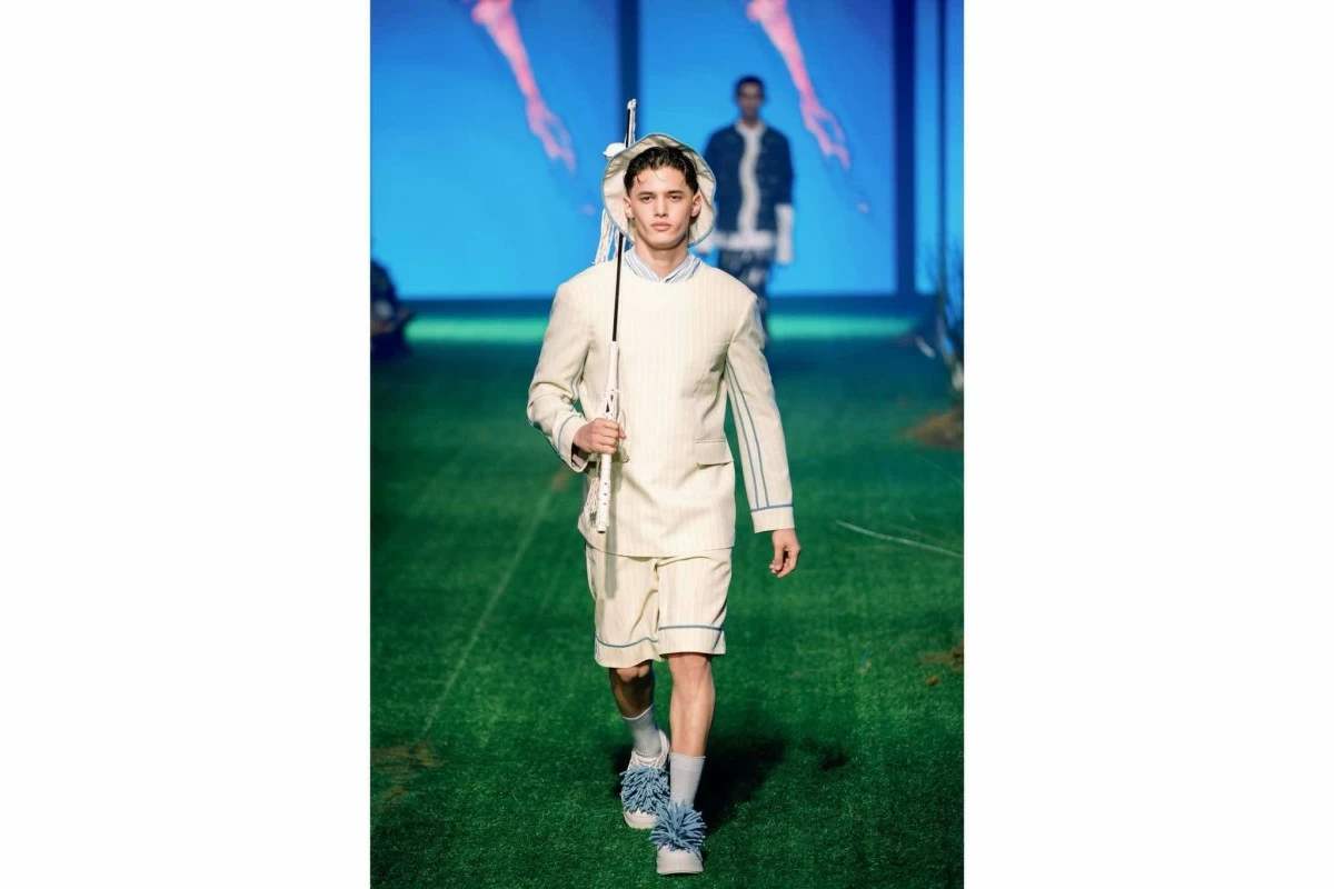 Peach Garde's 'Sea-scape'