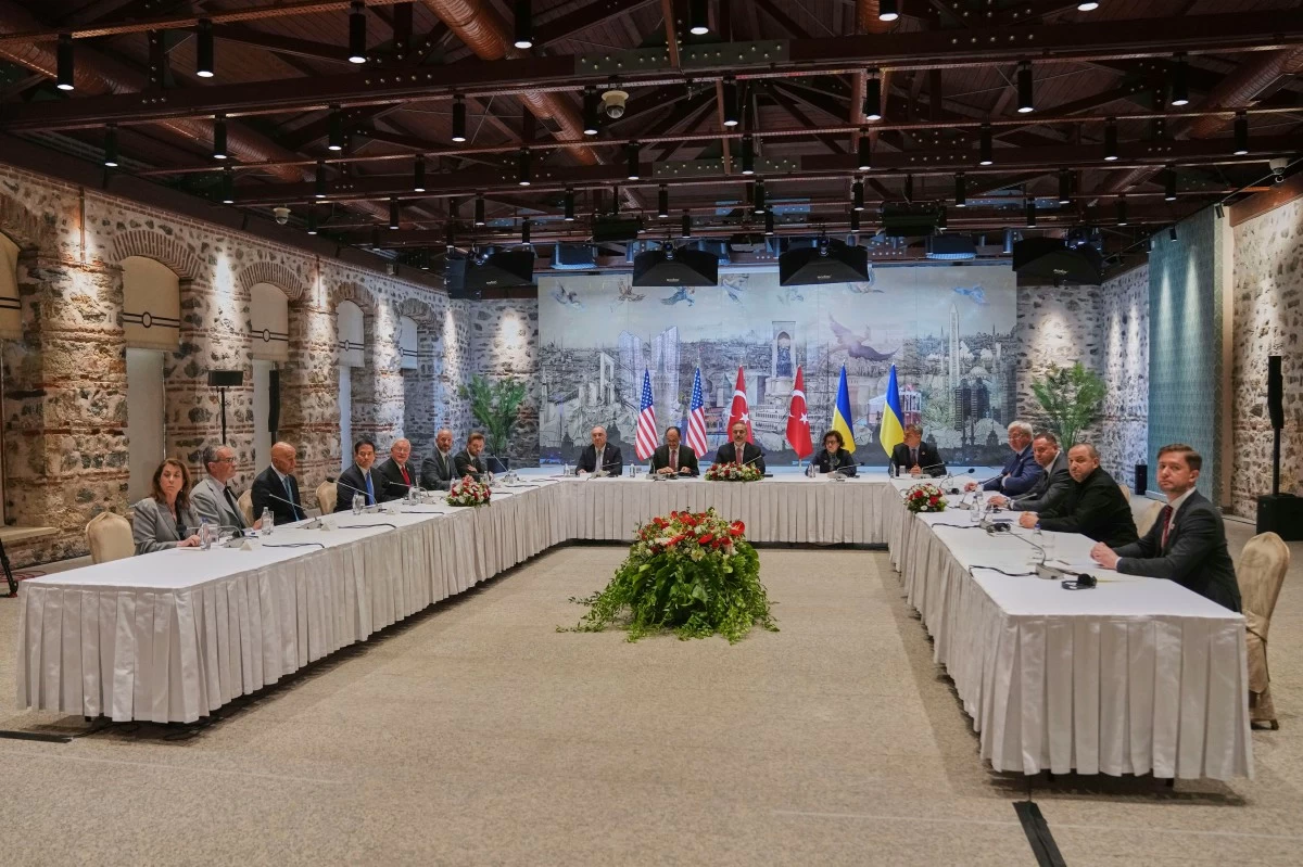 Delegations from U.S, left, led by U.S. Secretary of State Marco Rubio, fourth left, Turkey, center, led by Turkish Foreign Minister Hakan Fidan, center, and Ukraine, right, led by Ukraine's Minister of Foreign Affairs Andrii Sybiha, fourth right, and Ukraine's Defence Minister Rustem Umerov, second right, gather for a meeting at Dolmabahce palace, in Istanbul, Turkey, Friday, May 16, 2025. (AP Photo/Francisco Seco, Pool)