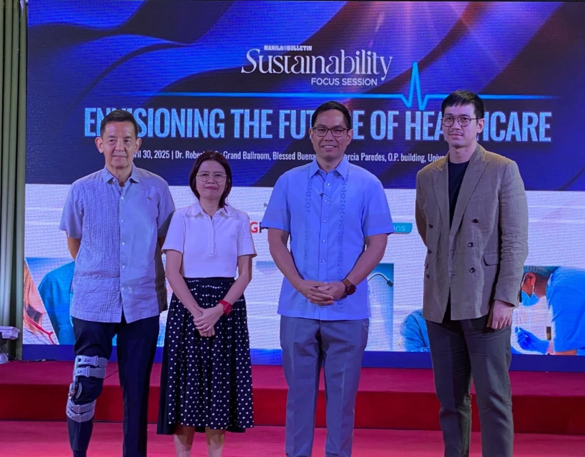 With ASec. Albert Domingo of the Department of Health, who was representing Secretary Teddy Herbosa.