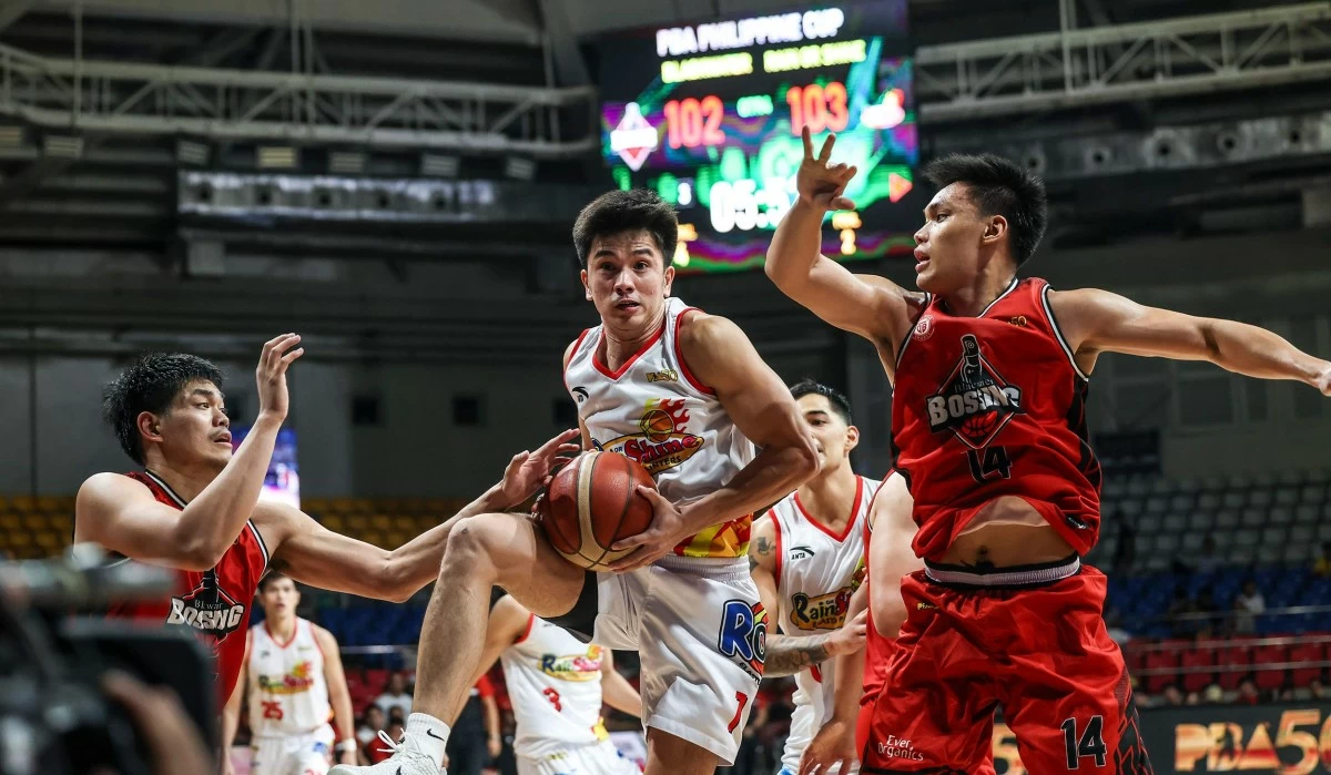 Rain or Shine coach Yeng Guiao pins his hopes on Adrian Nocum to deliver anew. (PBA Images)