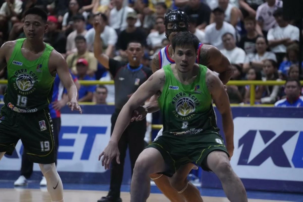 Robby Celiz delivers for the Nueva Ecija Rice Vanguards.