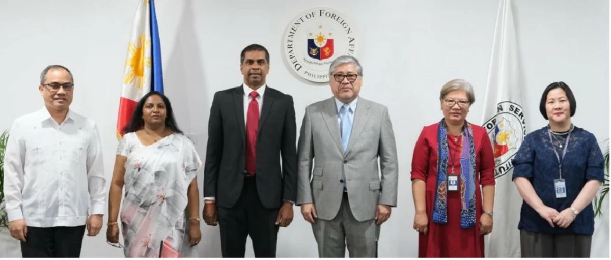 FSI Director General Francisco Noel R. Fernandez III, Embassy of Sri Lanka Attaché Nilmini Weerasinghe,  Ambassador Dr. Chanaka Talpahewa, Secretary Enrique A. Manalo, DFA Undersecretary Ma. Hellen B. De La Vega, and DFA Chief Coordinator-Office of the Secretary Bernadette Fernandez