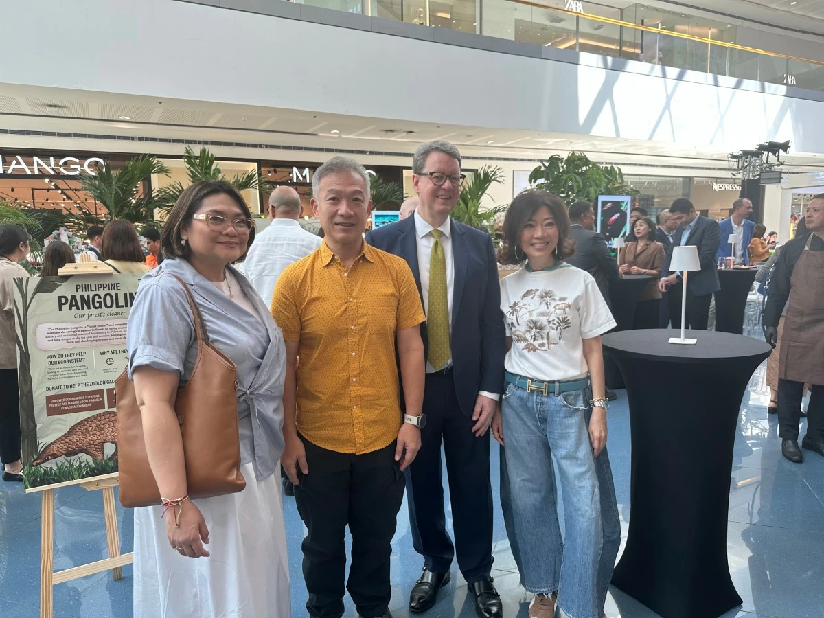 Cathy Ileto, Emil Yap, Tim Daniels, and Salome Uy
