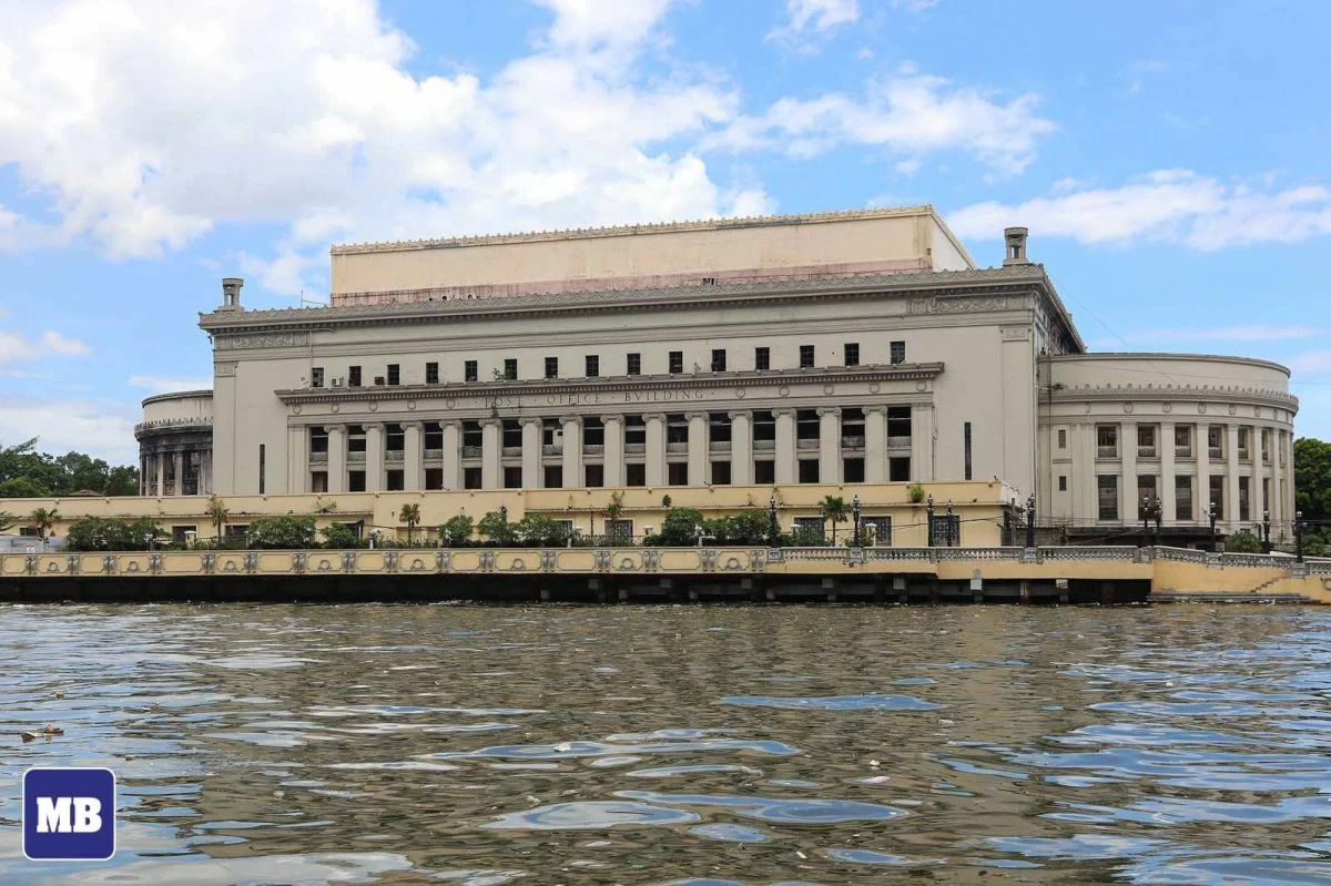 The Manila Central Post Office overlooking the Pasig River (Photos from John Louie Abrina)