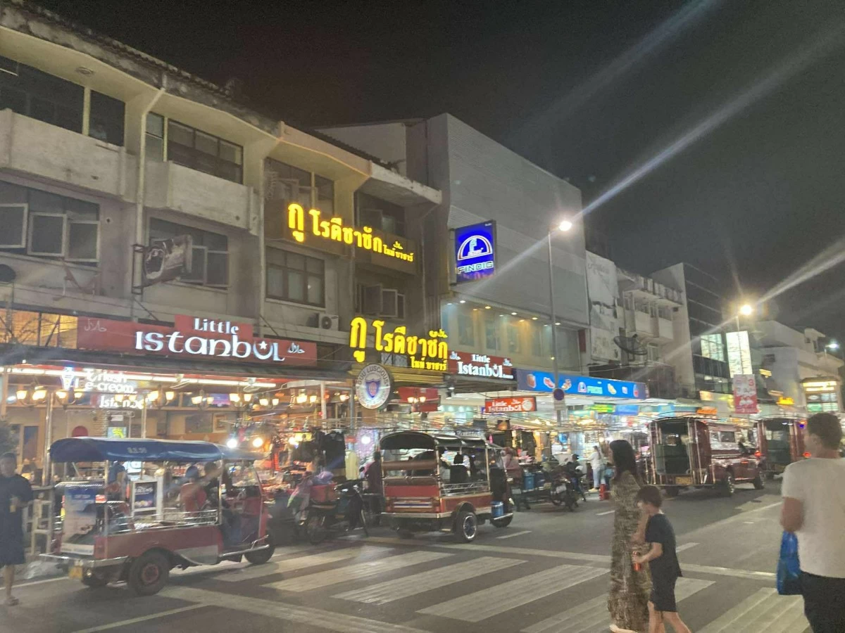 JUST LIKE HOME Chiang Mai's streets are reminiscent of Manila.