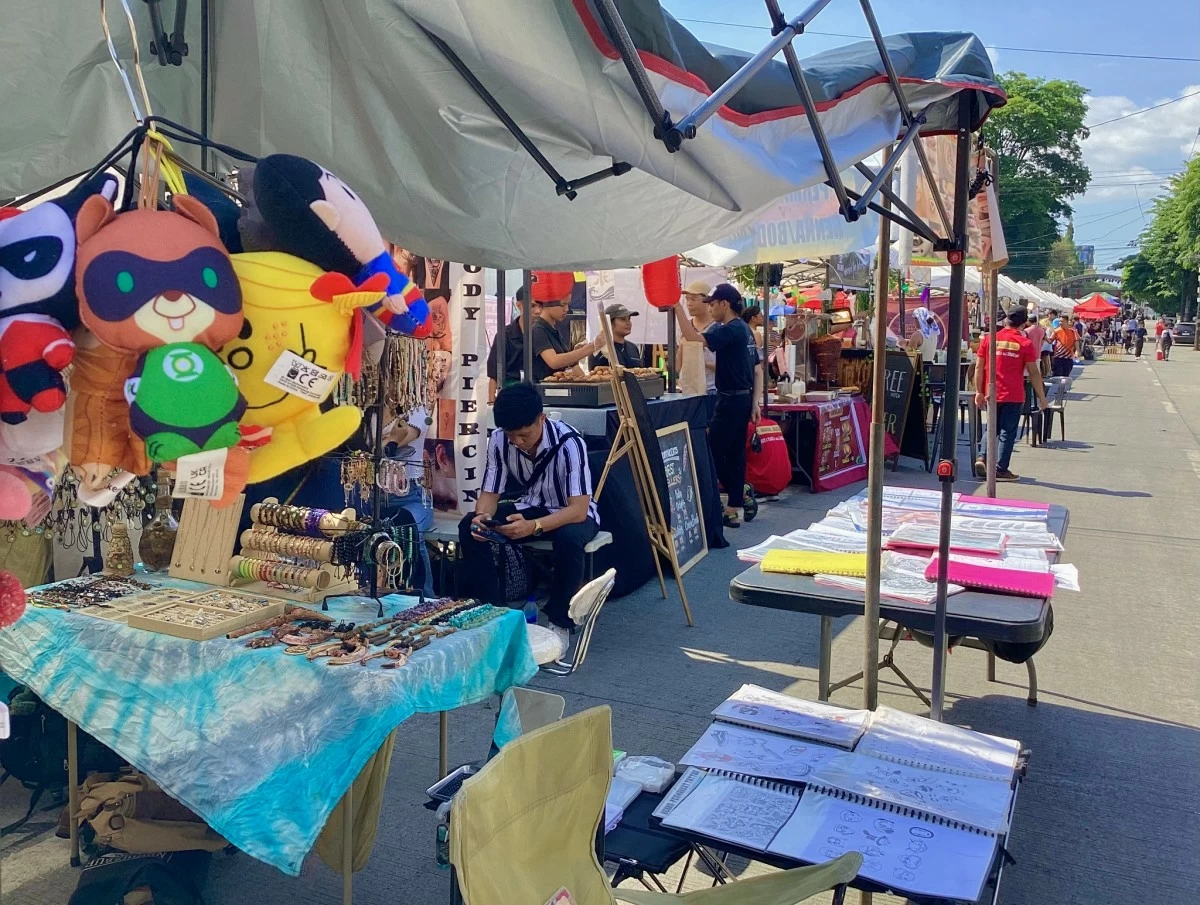 Apart from food, people can also discover art and anik-anik at the festival. (Photo from Maginhawa Food Community/Facebook)