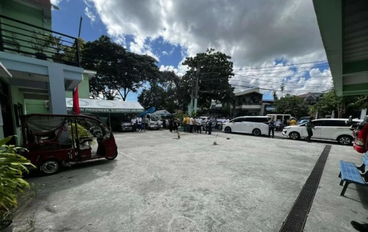 Four individuals died, including the ex-tanod gunman, in a shooting incident in the barangay hall of Barangay Salitran 3, Dasmariñas City, on May 26 (Photo from PRO4A/MANILA BULLETIN)