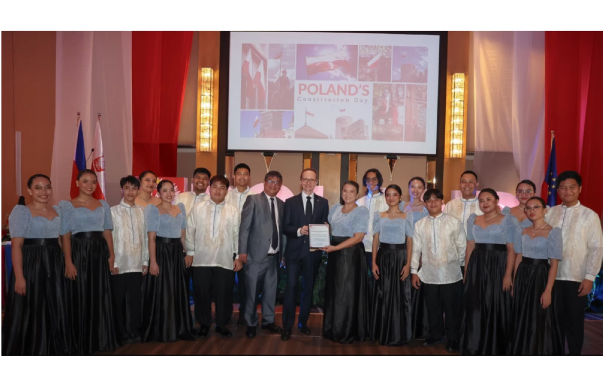 The University of Makati Chorale grace the event with renditions of the national anthems of the Philippines and Poland, and Filipino, Polish, and European songs, and received a certificate of appreciation.