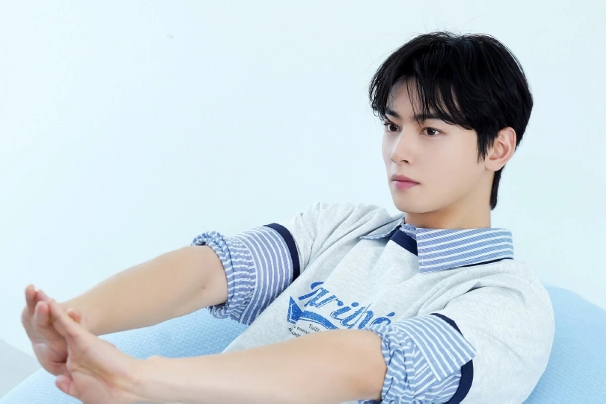 Korean singer and actor Cha Eun-woo (X)