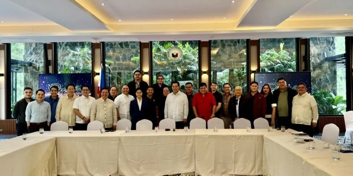 House Speaker Martin Romualdez (center) attends the leadership meeting Thursday (Facebook)