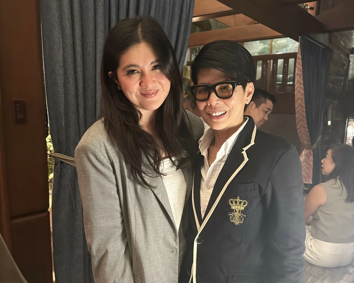 Dimples Romana and Tessa Alindogan