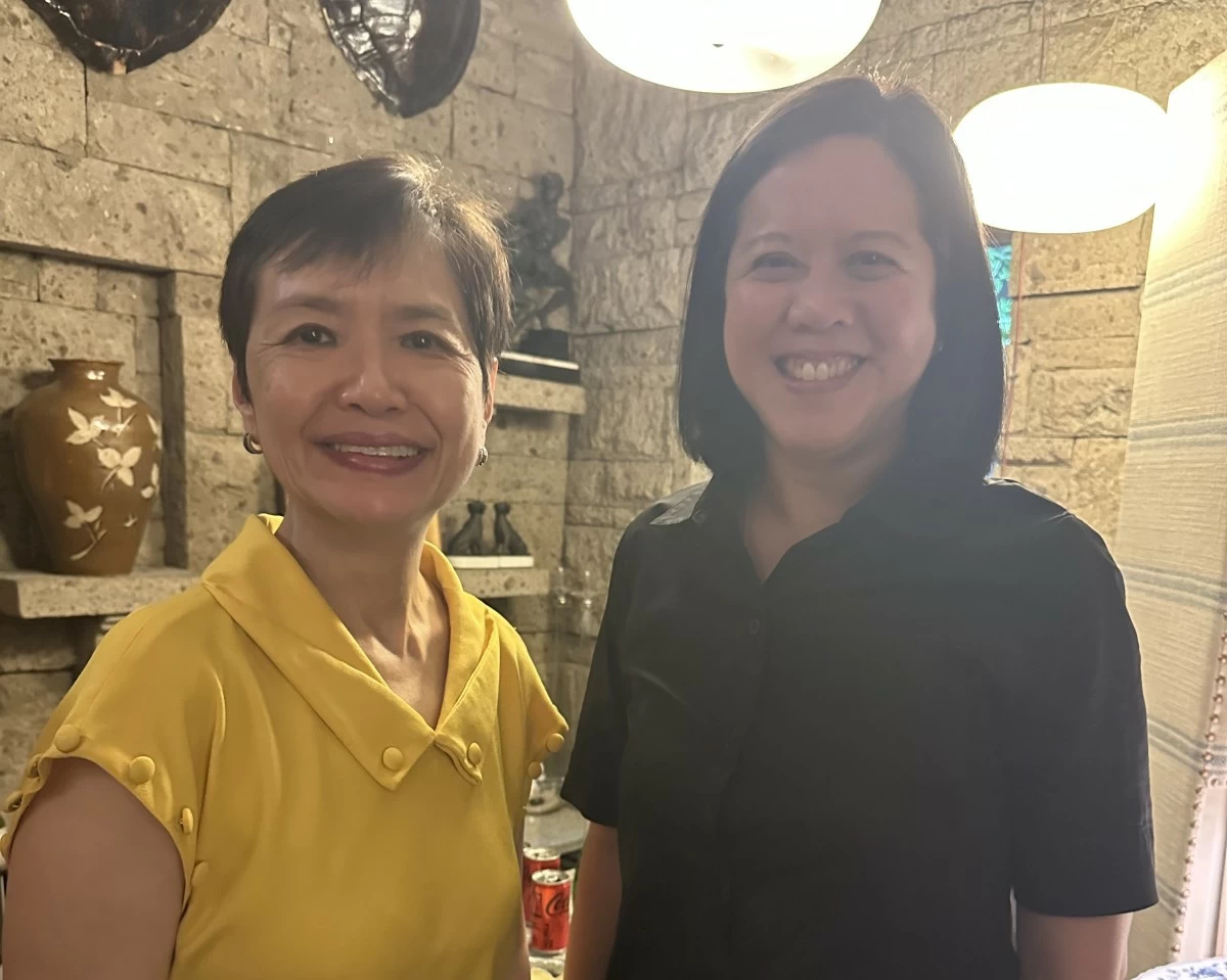 Robina Gokongwei-Pe and Yvette Fernandez