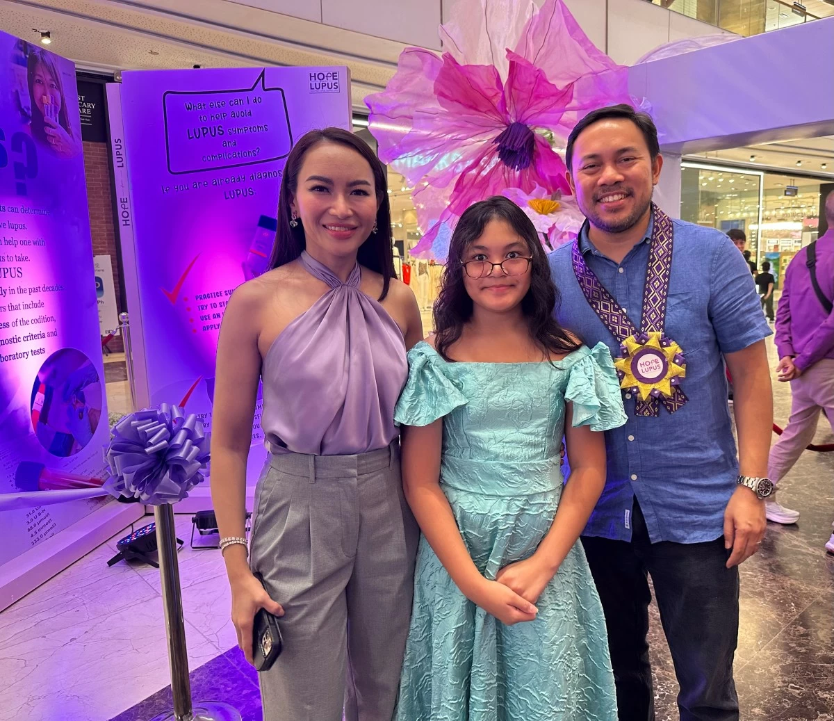 Emmeline A. Villar, daughter Emma, and Sen. Mark Villar