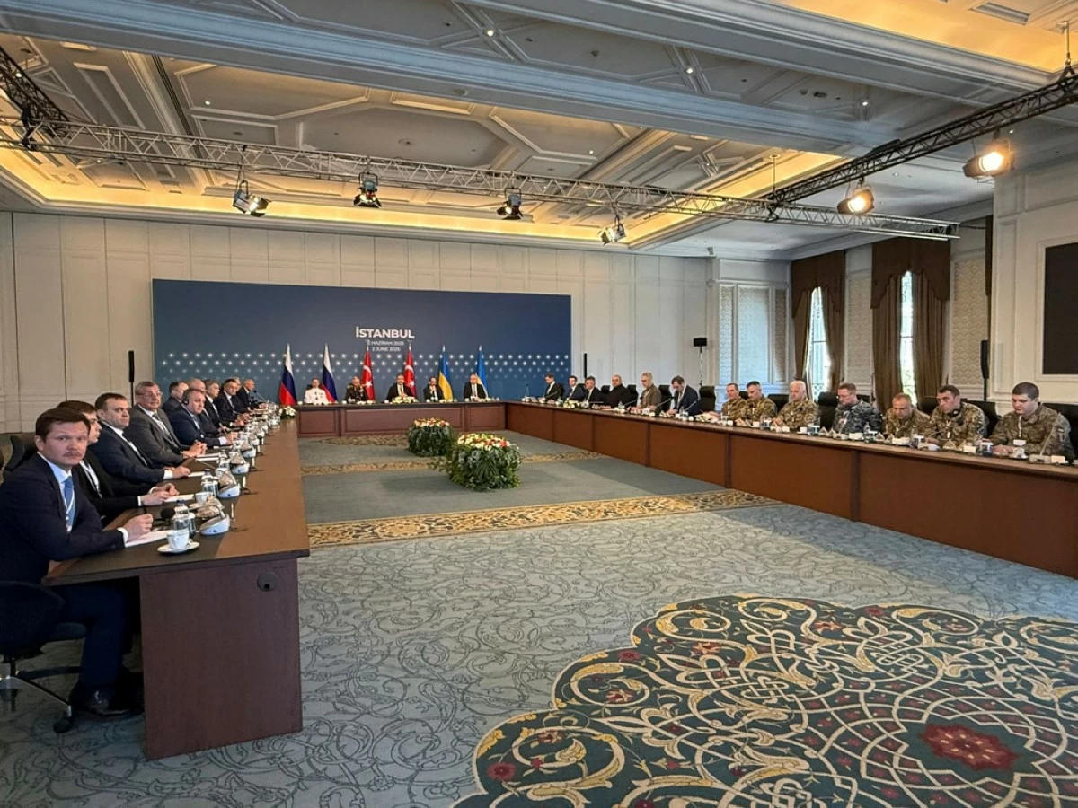 In this photo released by the Ukrainian Ministry of Defense, Russian and Ukrainian delegations attend talks at the Ciragan Palace in Istanbul, Turkey, Monday, June 2, 2025. (Ukrainian Ministry of Defense via AP)