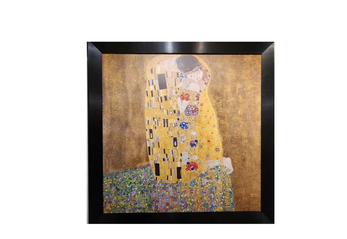 The Kiss (Lovers), a famous painting by Gustav Klimt that embodies love and union, considered a masterpiece of the Vienna Secession style. Der Kuss (Liebespaar)