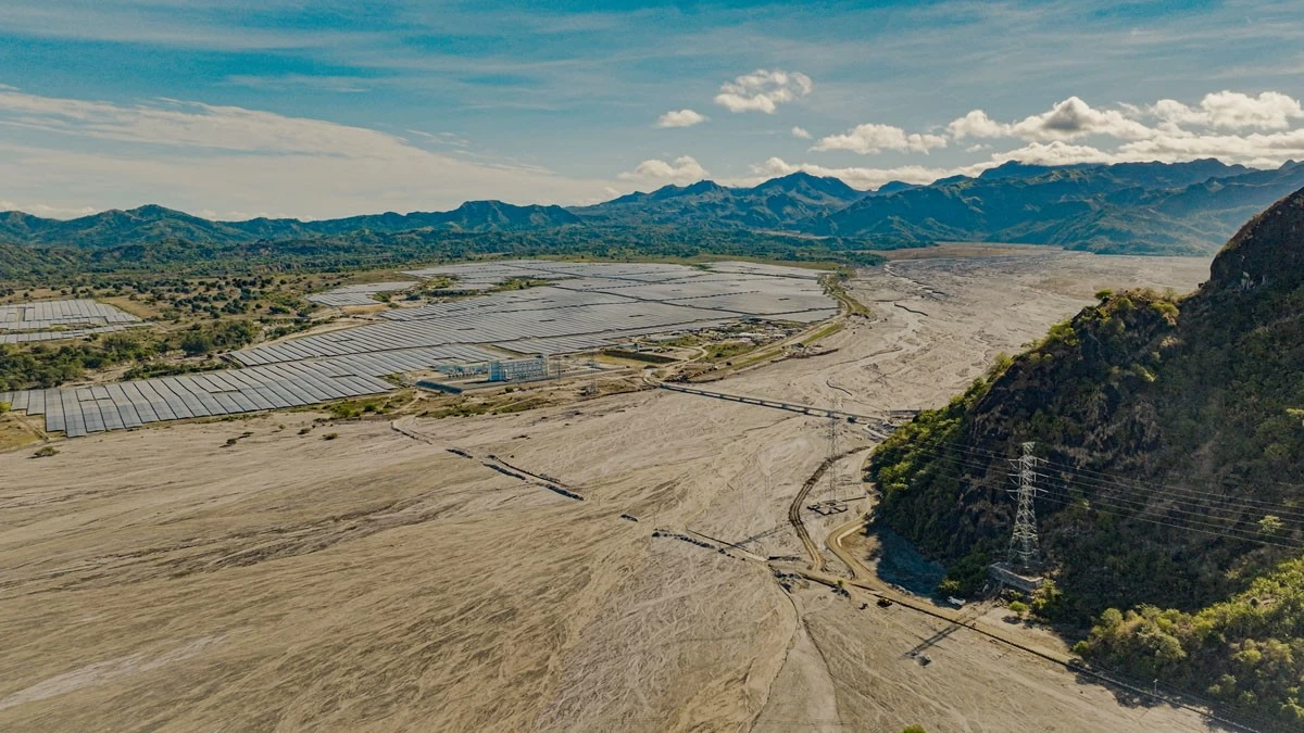 The 585 MW SanMar Solar project, the largest solar farm in the Philippines to date, was built on a barren, lahar-covered expanse of unutilized land in San Marcelino, Zambales.