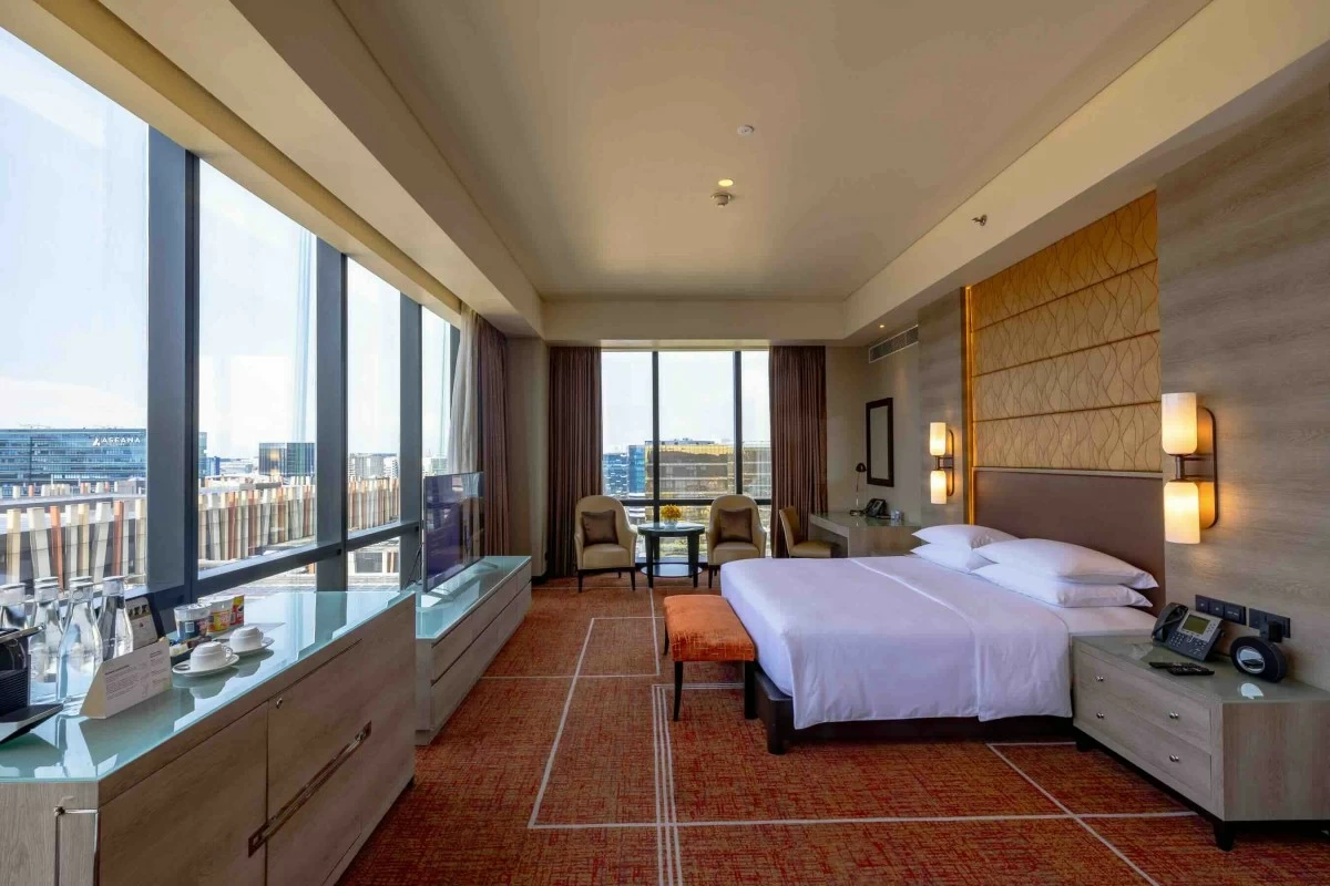 Hyatt Regency Manila's Aqua Suite