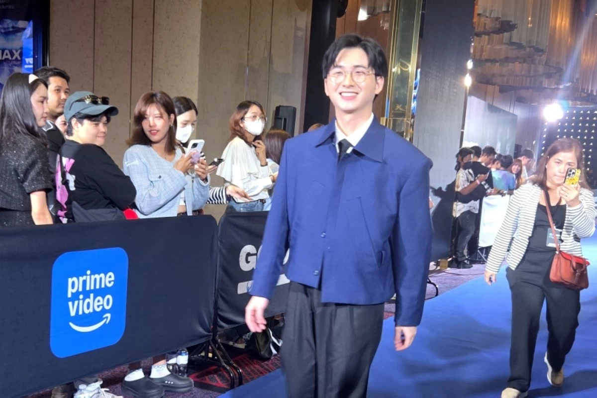 Evan Tan (Jonathan Hicap)