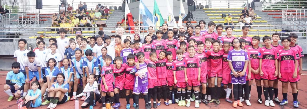 Player from G8 Academy and Makati STARS, together with their coaches