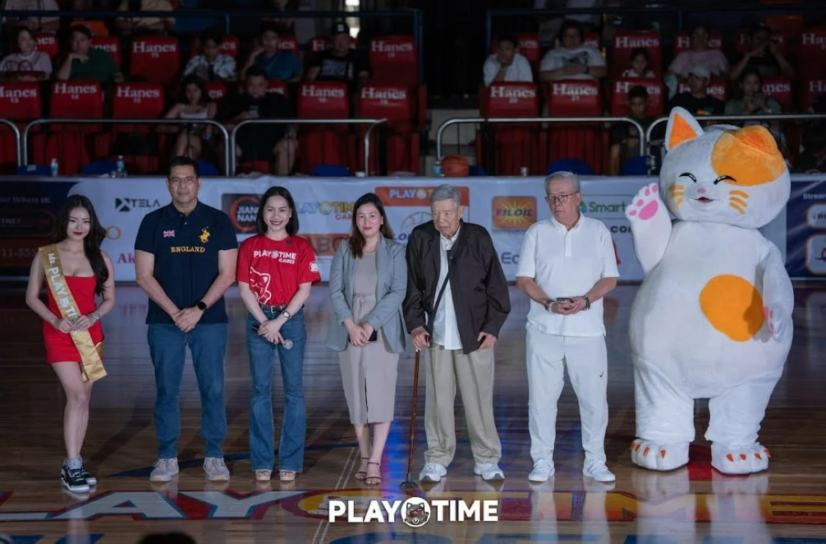 Photo shows: (L-R) Ivayne Omelig, Ms. PlayTime, Mandy Ochoa, AVP Supplies Sales, FilOil Logistics Corp., Krizia Cortez, Director of Public Relations, PlayTime and PlayTime CARES, Diana Layug, General Manager, PlayTime FilOil Centre, Francisco Pasicolan, Chairman, Home Inc., Virgil Villavicencio, League Chairman, PlayTime CARES 18th FilOil EcoOil Pre-season Cup, Lucky PlayTime mascot
