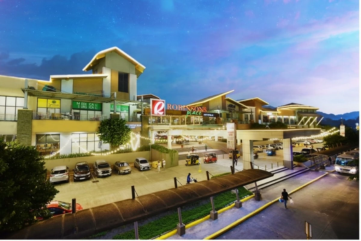 Robinsons Antipolo clinched ‘Regional Mall of the Year’ as Rizal emerges as a residential and tourism hub.