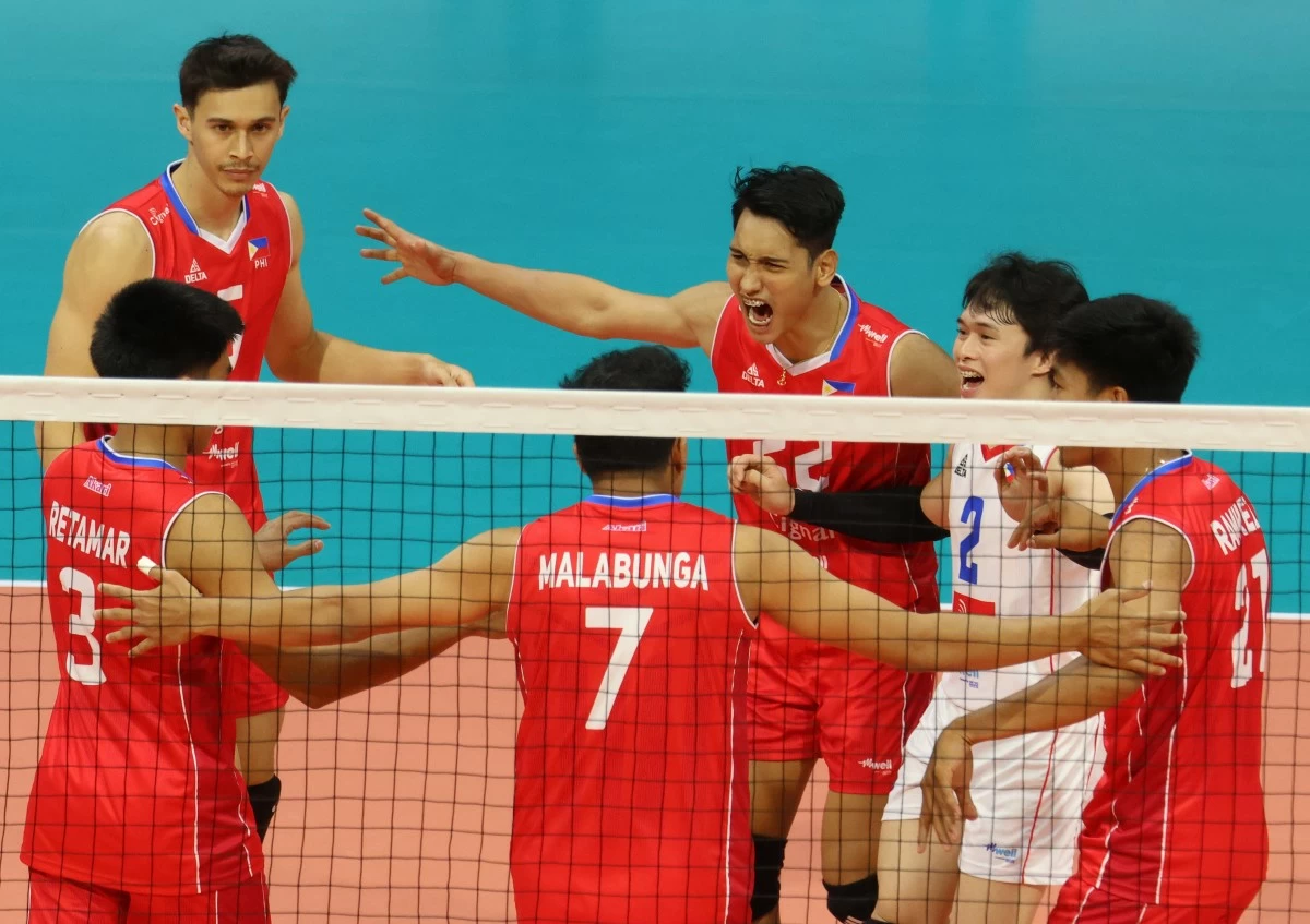 Alas Men celebrate their win against Indonesian team Jakarta Bhayangkara Presisi in the Invitationals. (PNVF)