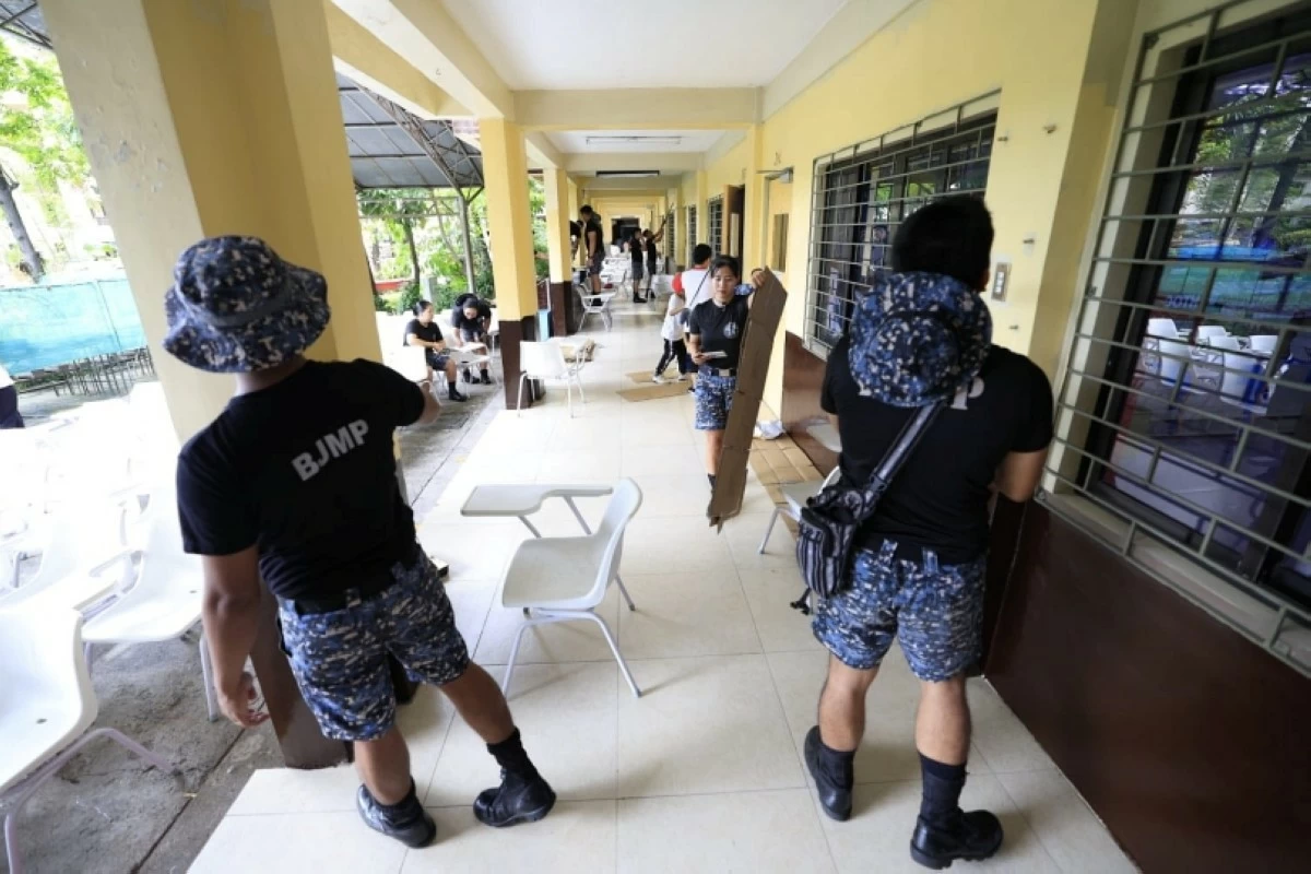 Brigada Eskwela in Taguig (Photo from Mayor Cayetano's Facebook account) 