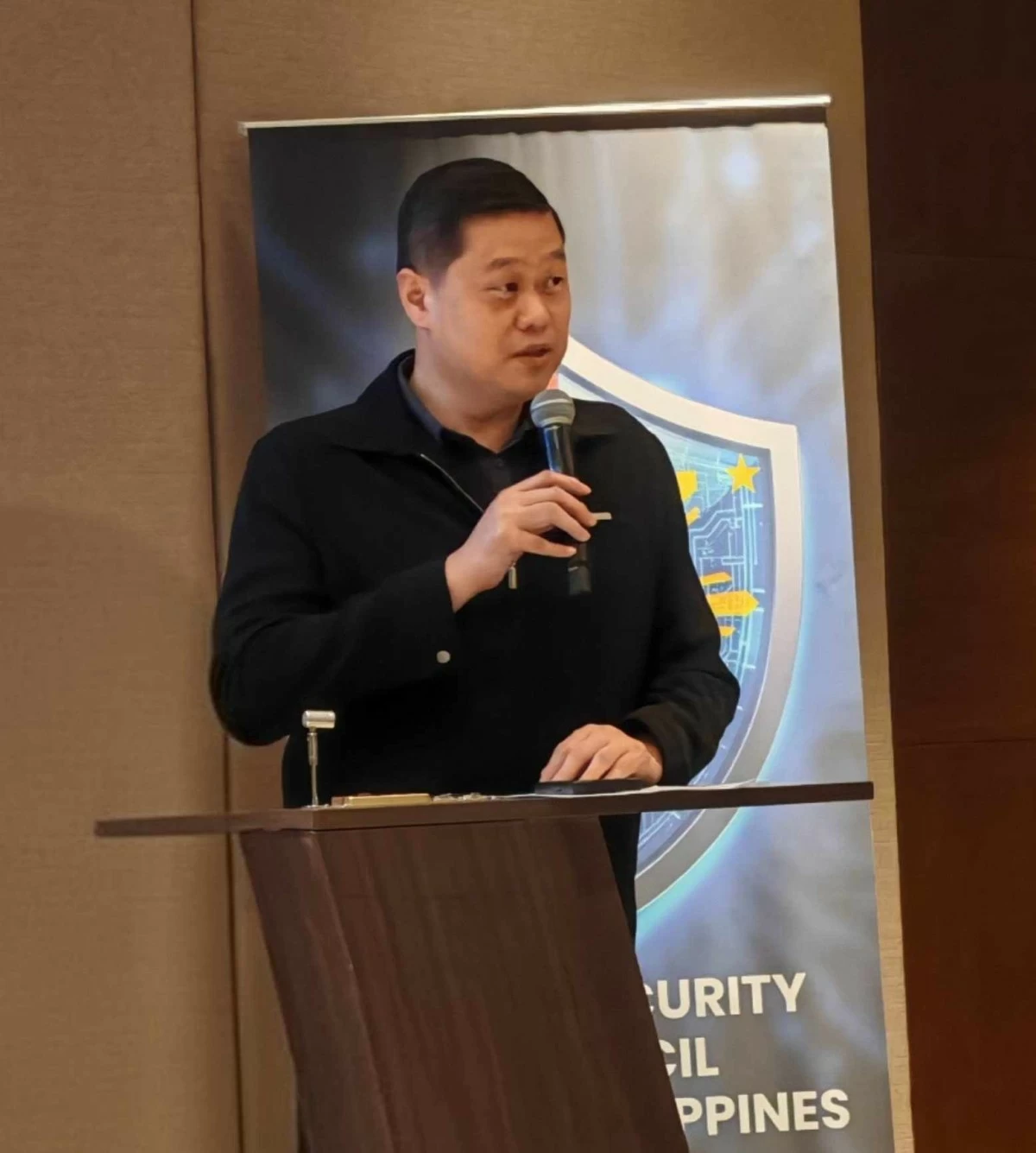 CSCP Chairman and President Donald Lim delivers his message during the oath-taking ceremony of the Cybersecurity Council of the Philippines’ founding board, emphasizing the crucial role of decision-makers in driving cybersecurity awareness and implementation across sectors.