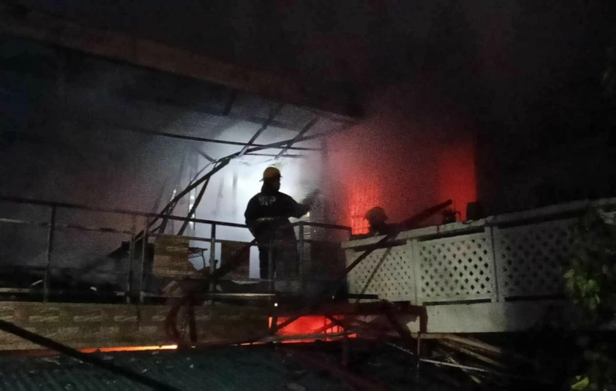 The fire in Sto. Niño Village in Barangay Tunasan, Muntinlupa on June 13 (Photo from the Muntinlupa City Fire Station) 