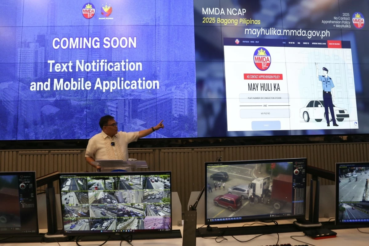 MMDA chairman Don Artes launches “May Huli Ka” app to make it easier for motor vehicle owners to check if they have violations under the No Contact Apprehension Policy (NCAP) on Monday, June 16, 2025, at the MMDA Head Office in Pasig City.  (Santi San Juan)