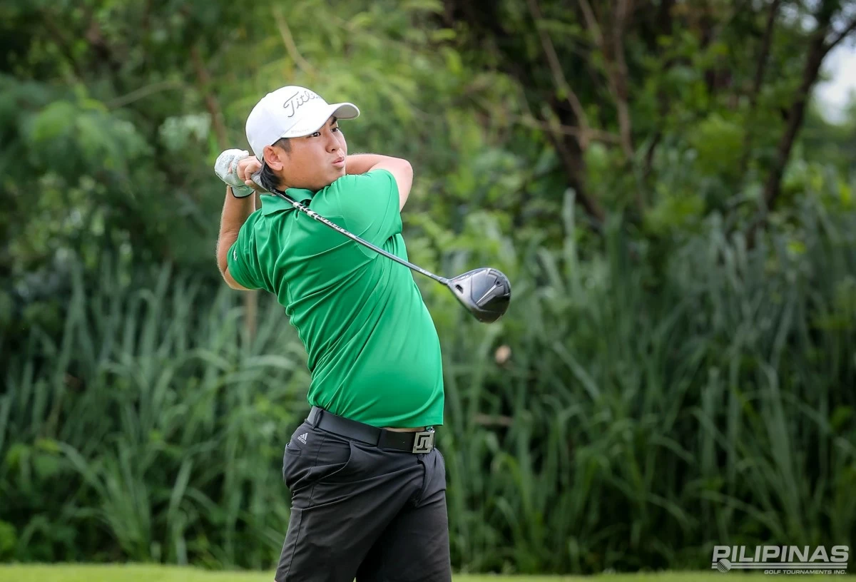 Perry Bucay leads De La Salle in the men's individual play.