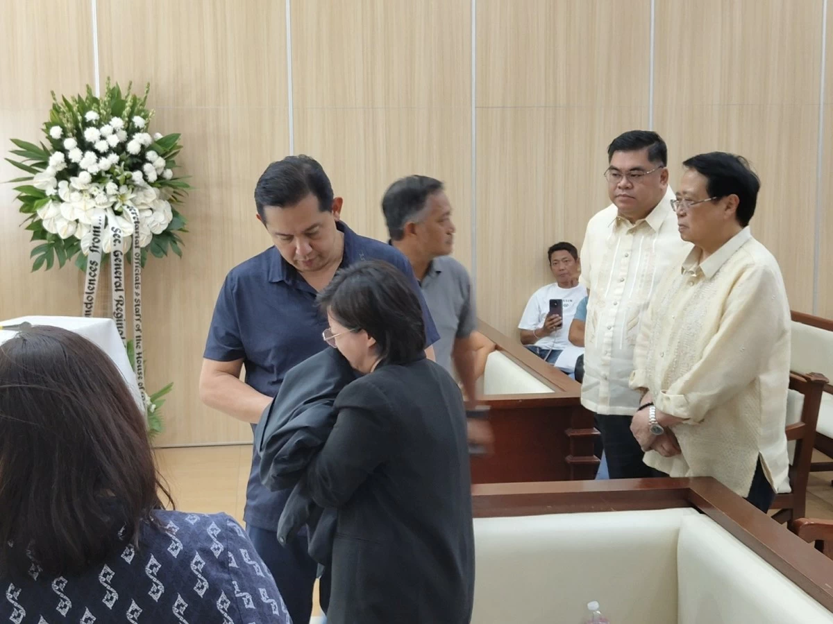 House Speaker Martin Romualdez (2nd from left) (PPAB)