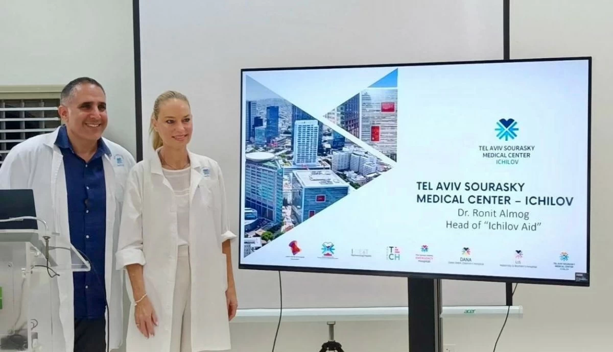 Doctors from the Tel Aviv Sourasky Medical Center- Ichilov, Dr. Ran Nagar and Dr. Ronit Almog, head of 