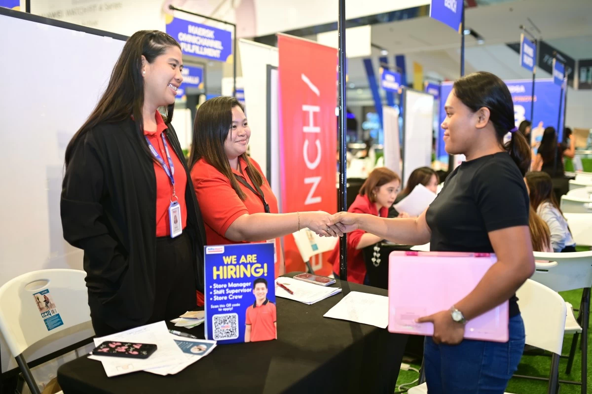 SM Supermalls joins the Department of Trade and Industry (DTI), Philippine Retailers Association (PRA), and the Supply Chain Management Association of the Philippines (SCMAP) in driving inclusive employment at the launch of the Section G Job Blueprint.