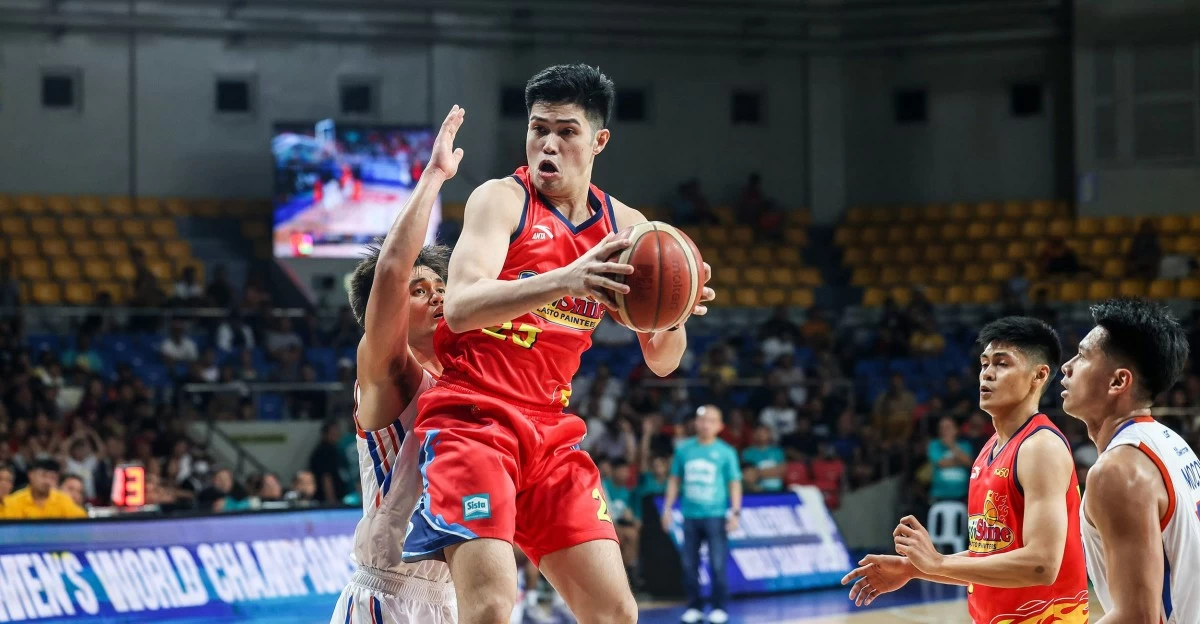Leonard Santillan banners Rain or Shine with 24 points. (PBA Images)