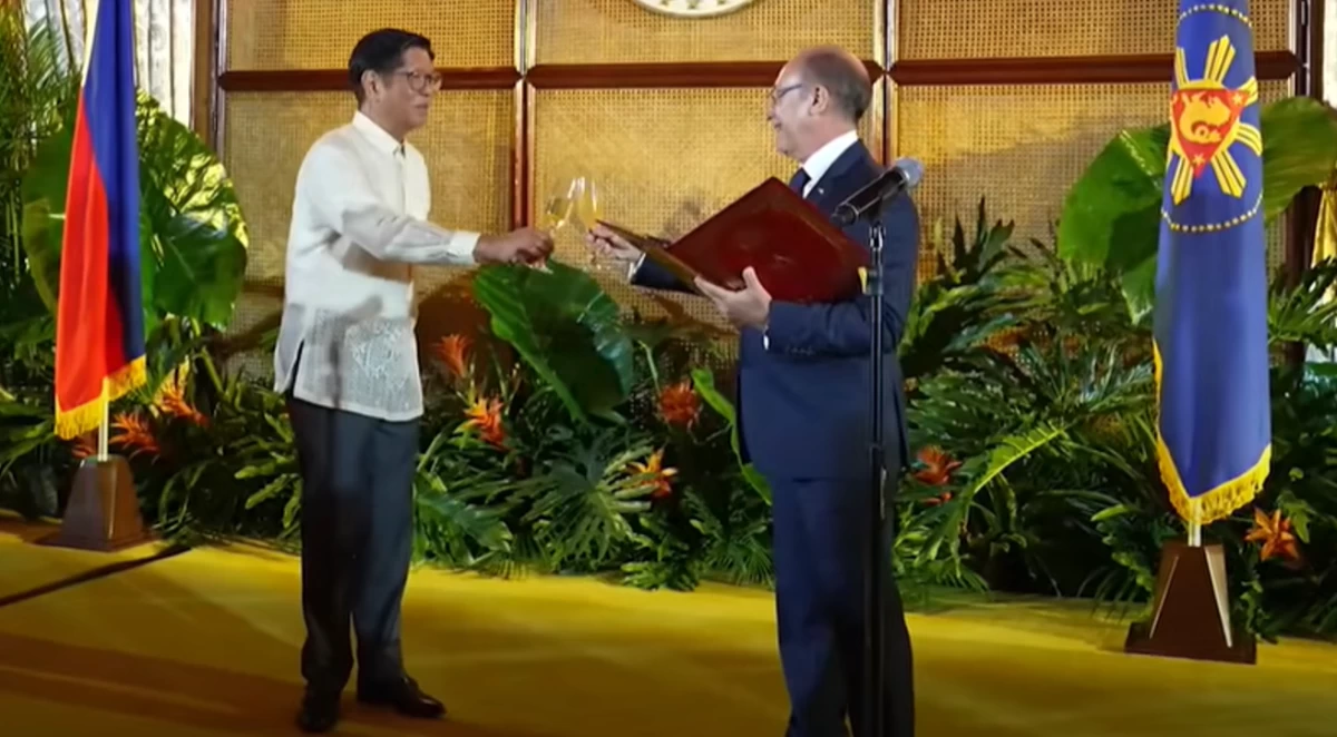 The ceremonial toast: President Ferdinand Marcos Jr. shares a ceremonial toast with H.E. Mohammed Rida El Fassi, Ambassador of Morocco to the Philippines and Vice Dean of the Diplomatic Corps