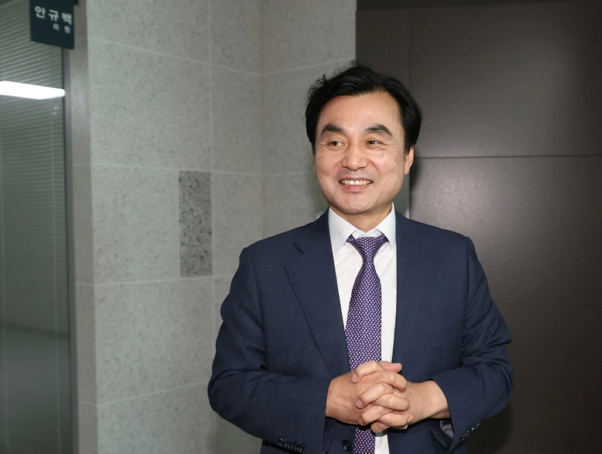 Ahn Gyu-back, South Korean defense minister nominee, leaves his office at the National Assembly in Seoul, South Korea, Monday, June 23, 2025. (Park Dong-joo/Yonhap via AP)