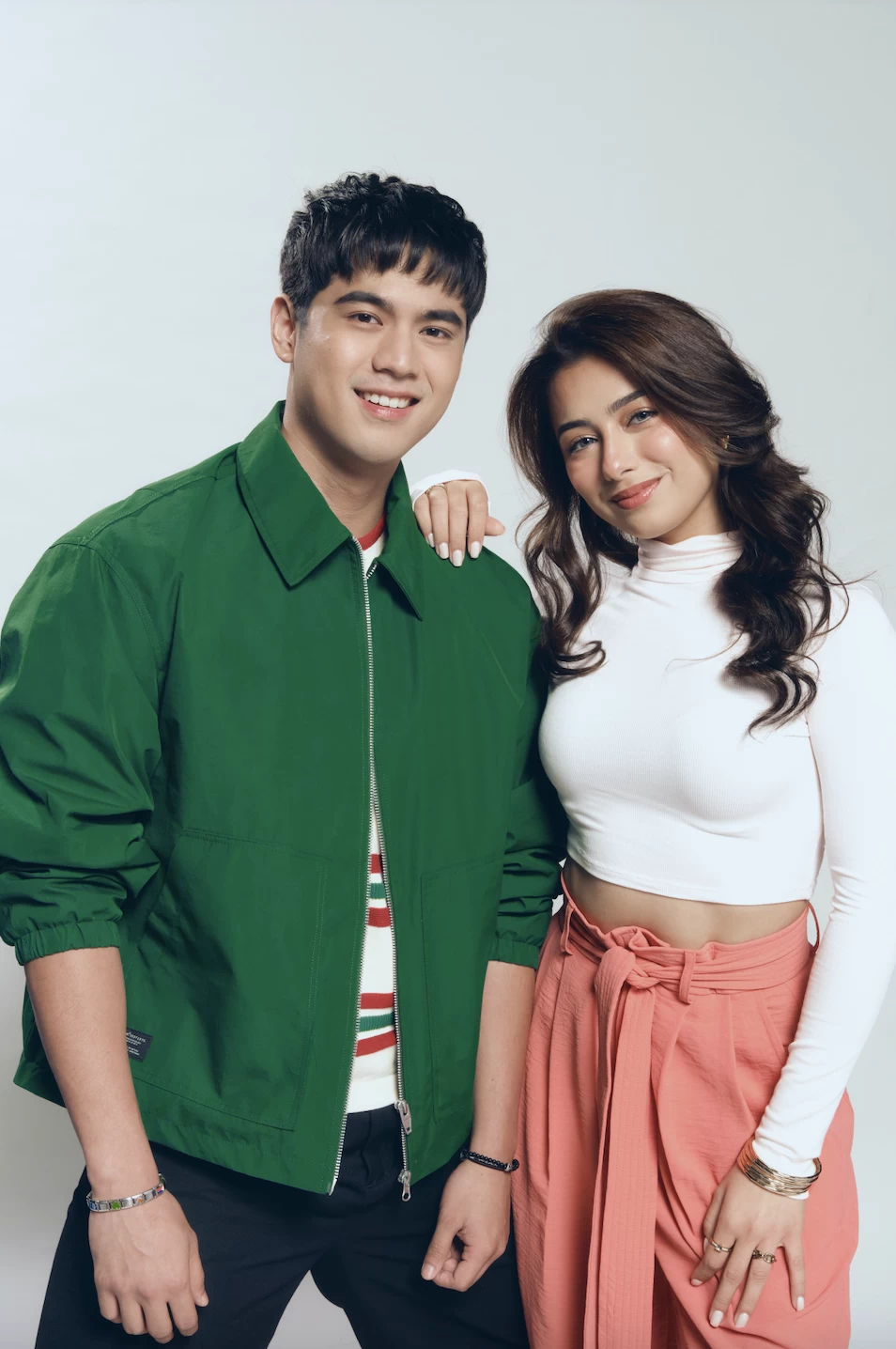 'IKP' online hosts Emilio Daez and Shanaia Gomez