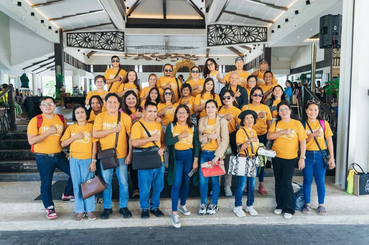 Delegates and awardees in matching 'Thrive' shirts show team spirit and excitement upon their arrival on Day 1 of Forest Lake’s 11th National Sales Convention
