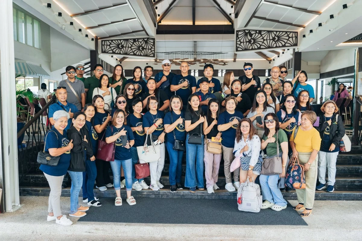Delegates and awardees in matching 'Thrive' shirts show team spirit and excitement upon their arrival on Day 1 of Forest Lake’s 11th National Sales Convention