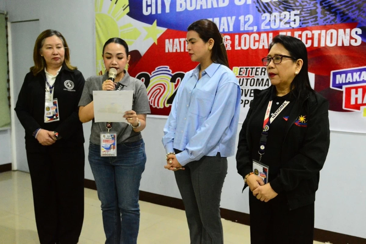 Muntinlupa Vice Mayor-elect Stephanie Teves-Wong (second from right) (Jonathan Hicap) 